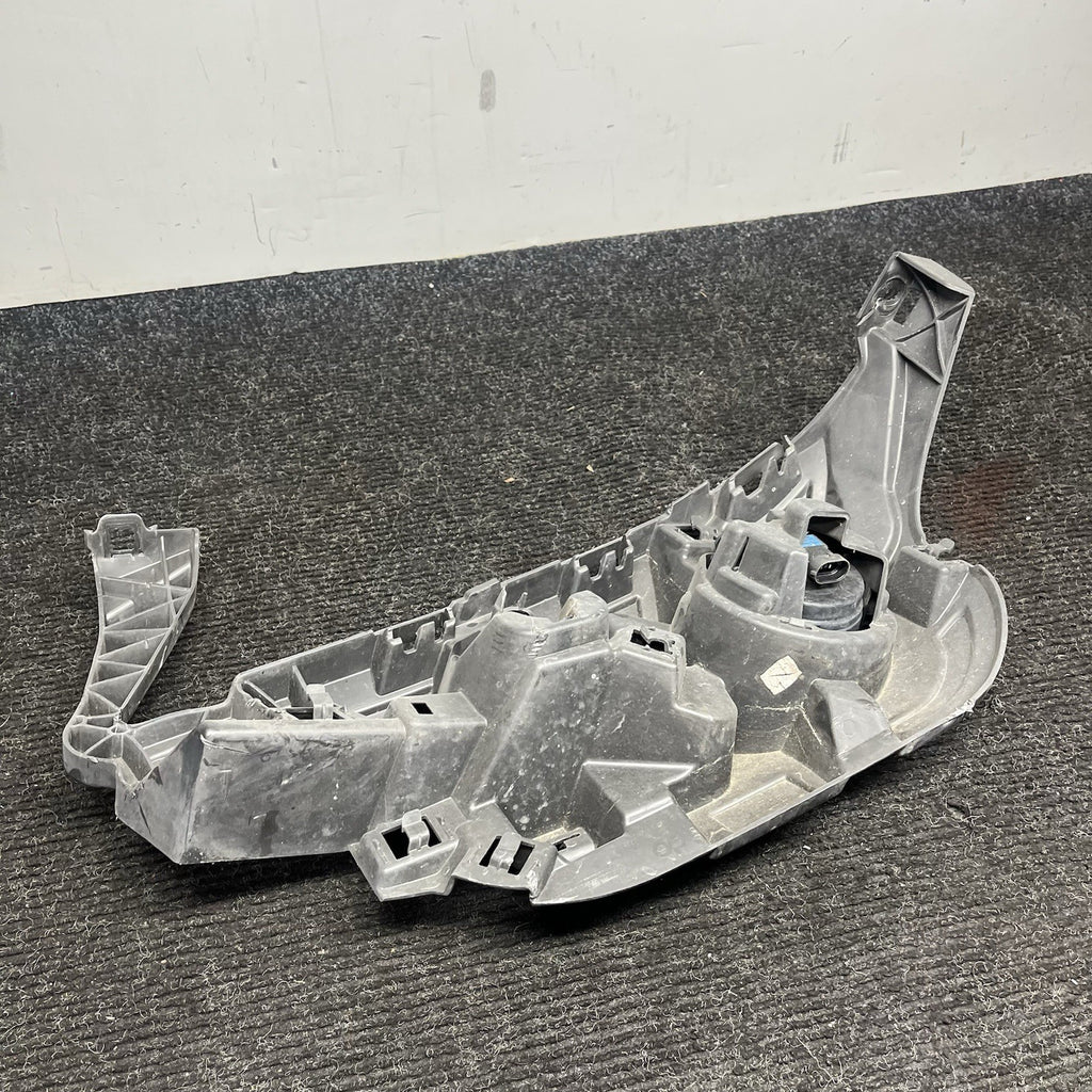 ☑️ 2011-2014 BMW X3 Front Passenger Bumper Headlight Holder Mount Bracket OEM
