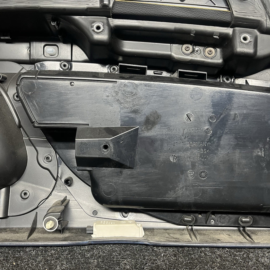 ☑️ 07-13 OEM BMW E93 E92 Front Passenger Door Card Panels Black Dakota LEATHER