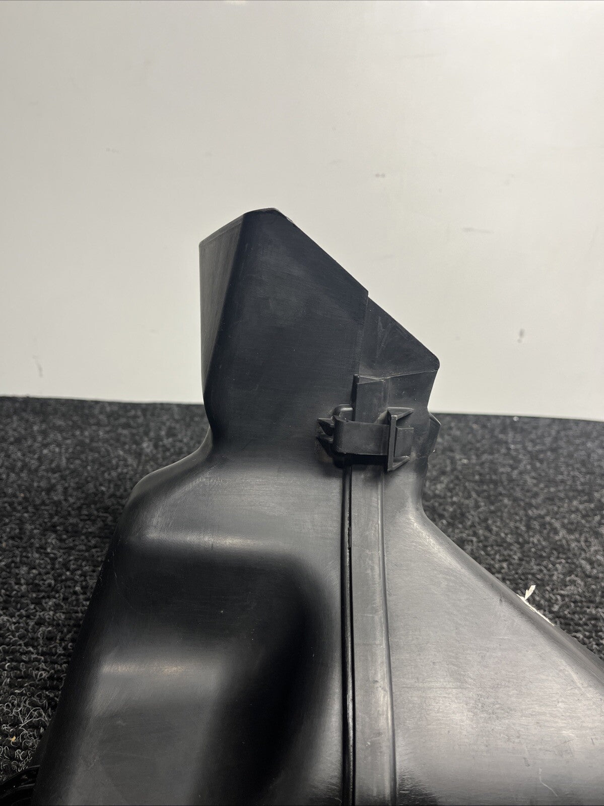 ☑️ 07-13 BMW E92 E93 335i 335xi Coupe Convertible Air Duct Front Right 8045348