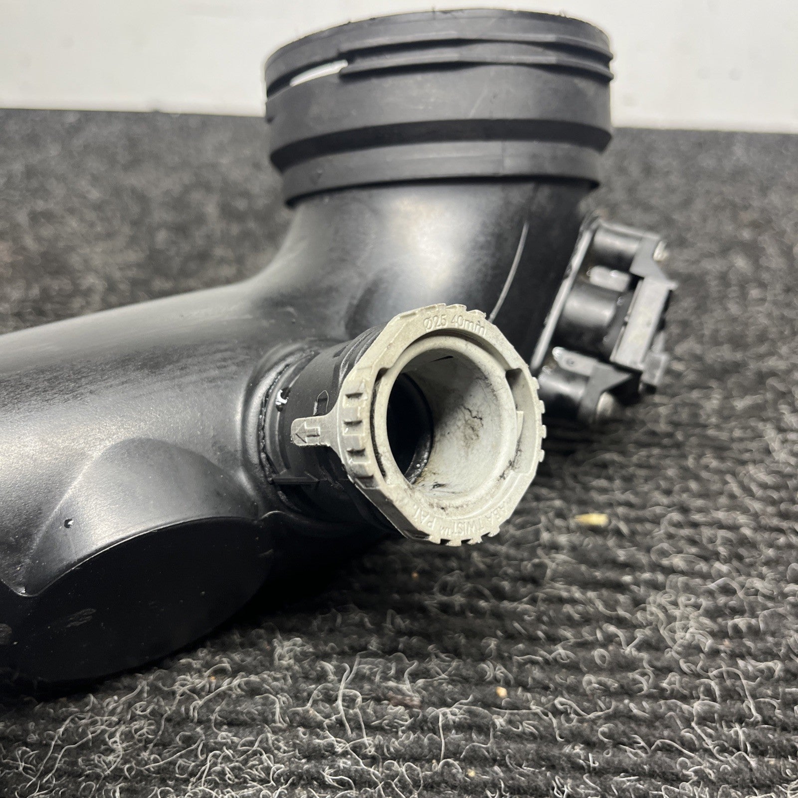 ☑️ 07-10 BMW E90 E92 E93 335 N54 Charge Pipe Air Induction Diverter Pipe OEM