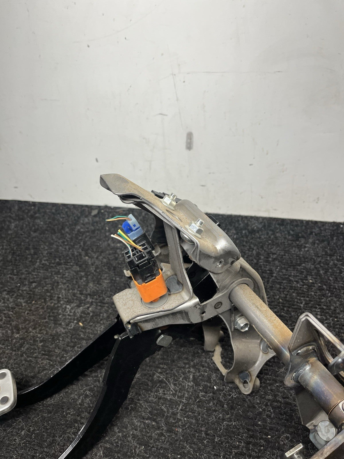 ☑️ 2015-2019 Subaru WRX STI Brake & Clutch Pedal Assembly OEM 15-19