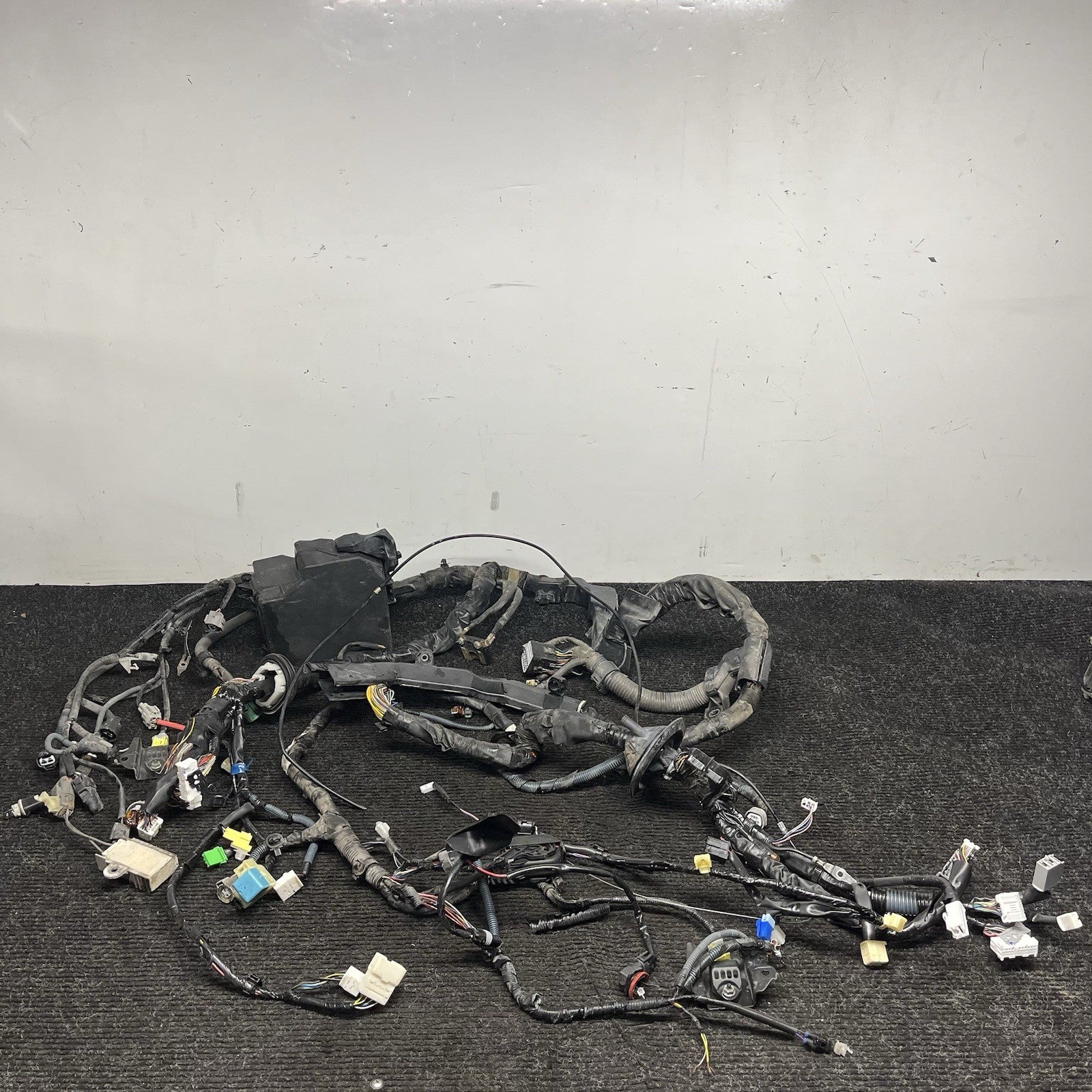 ☑️ 2013-2016 Scion FR-S Engine Bay Wire Harness W/Fuse Box Manual OEM