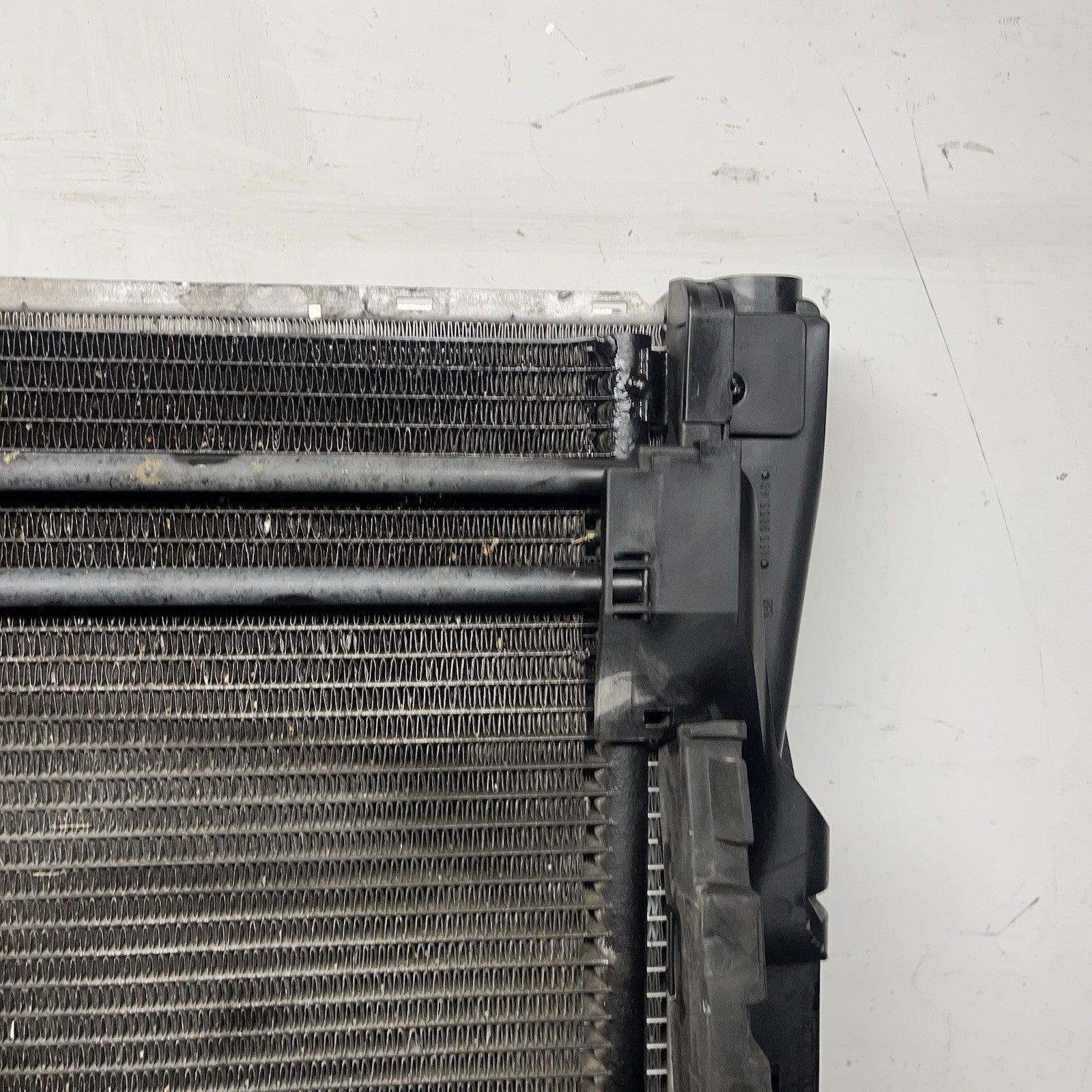 ☑️ BMW 330i 325i 323i E46 Engine Cooling Radiator 3.0L 6 Cylinder Fits 2001-2006