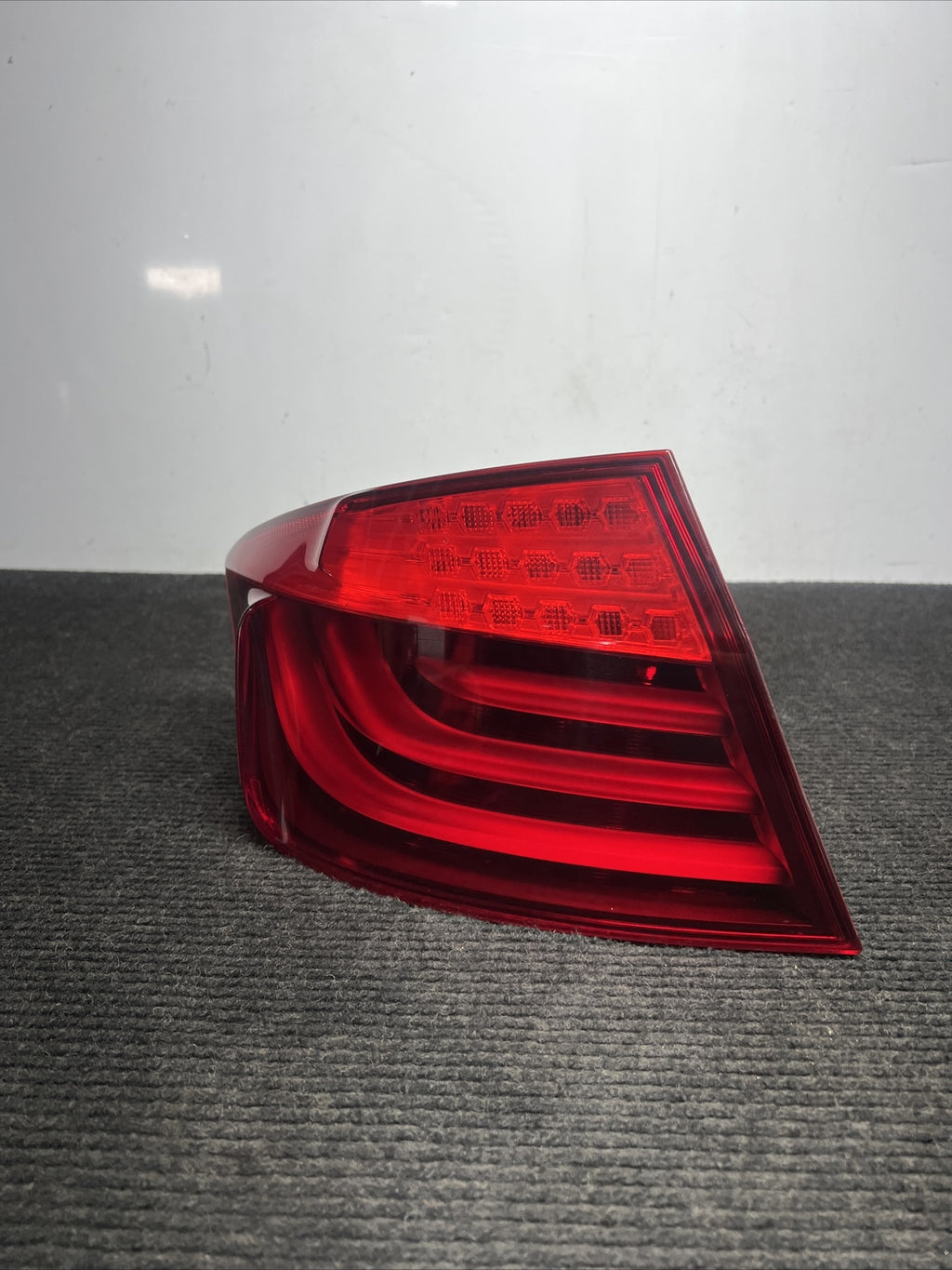 ☑️ 11-13 OEM BMW F10 528 535 550 M5 AH5 Rear Left Driver Side Outer Tail Light