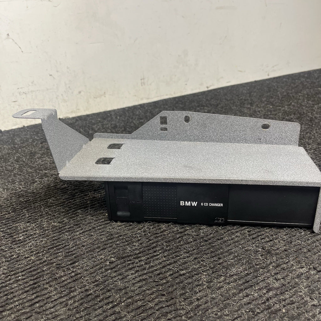 ☑️ BMW E36 328i 323i M3 1995-2003 OEM 6 CD Changer 82111469404
