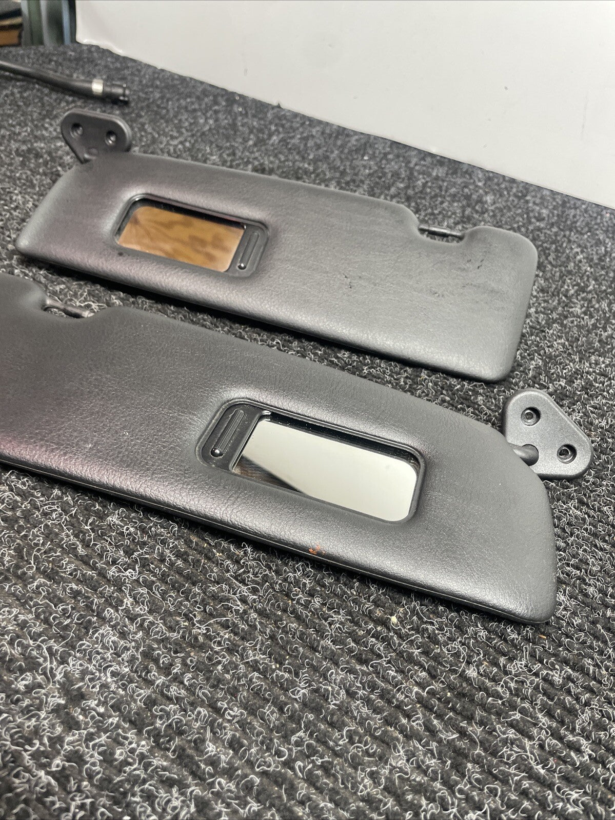 ☑️ 01-06 BMW E46 3-SERIES CONVERTIBLE SET OF 2 FRONT LEFT & RIGHT SUN VISOR OEM