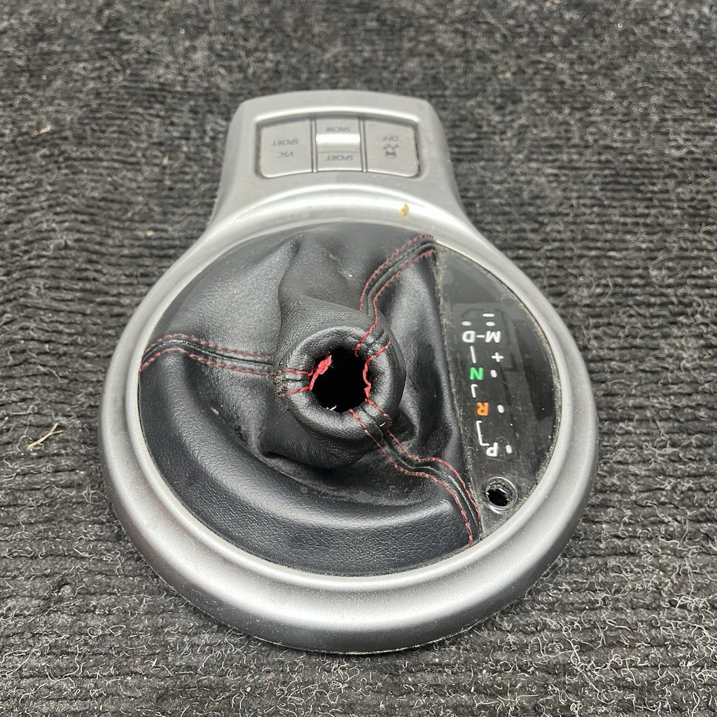 ☑️ 13-20 TOYOTA 86 BRZ FRS AUTOMATIC SHIFTER TRIM LEATHER BOOT RED STITCHING OEM