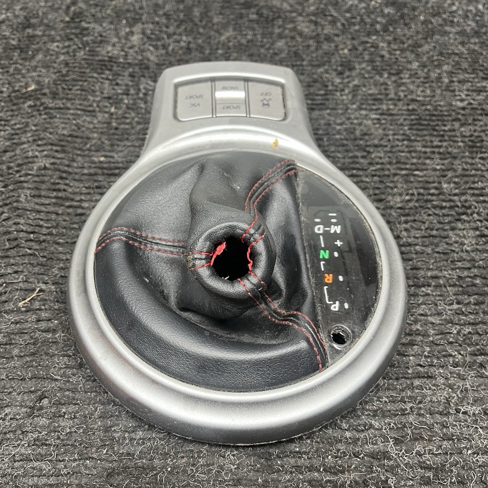 ☑️ 13-20 TOYOTA 86 BRZ FRS AUTOMATIC SHIFTER TRIM LEATHER BOOT RED STITCHING OEM