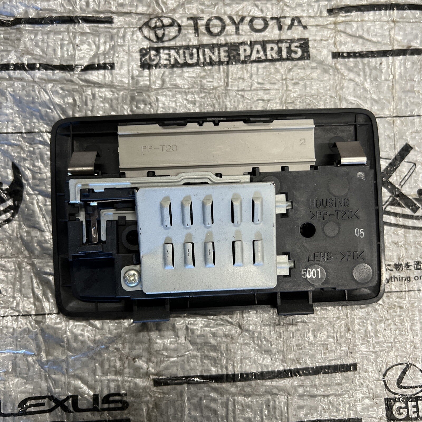 13-16 SCION FR-S BRZ GT86 INTERIOR DOME LIGHT LAMP OEM