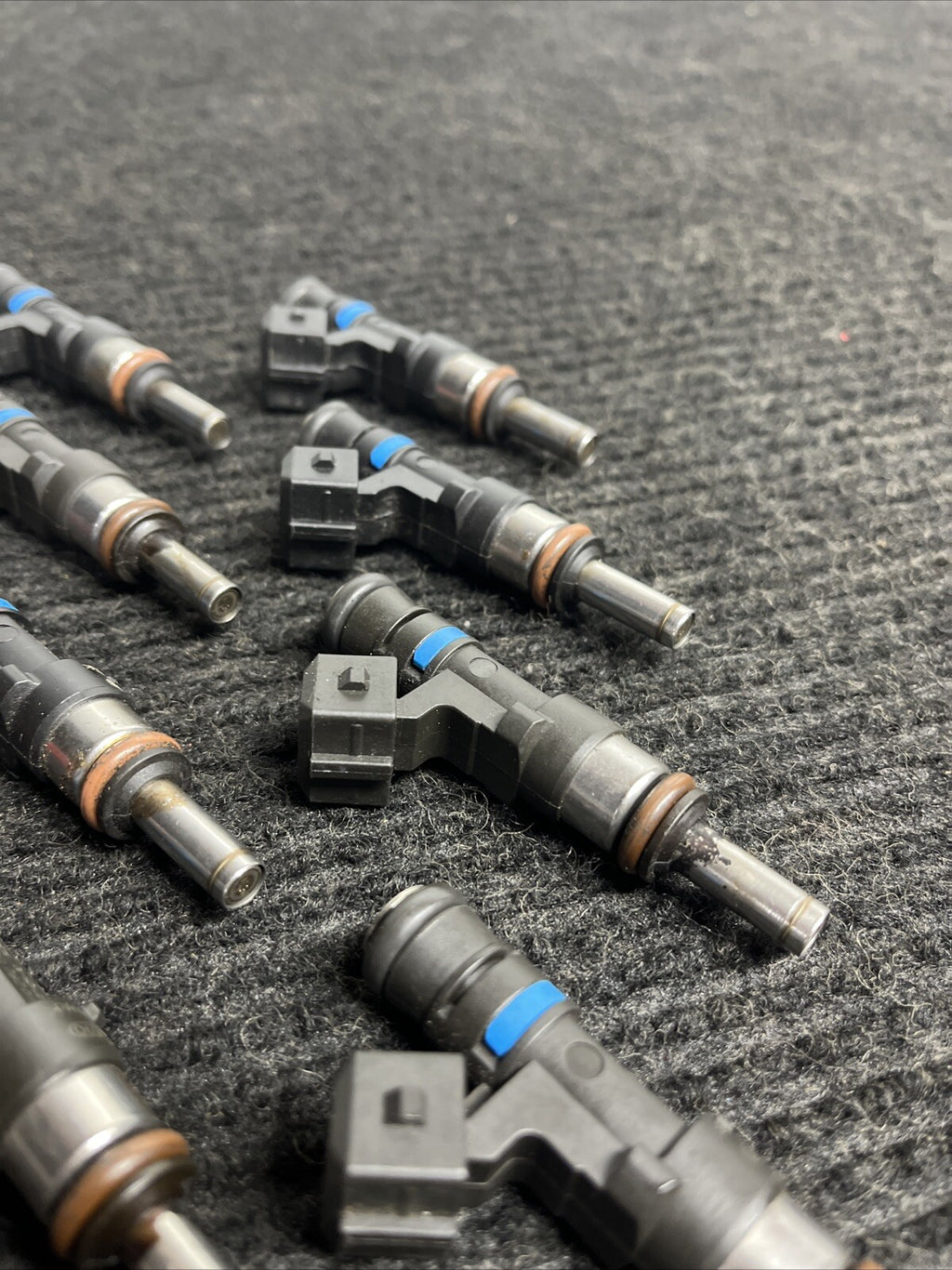 ☑️ 2008-13 OEM BMW E90 E92 E93 M3 S65 Fuel Injector Set (8) - 13647838440