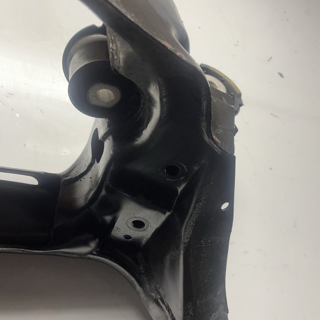 ☑️ 2003-2008 BMW E85 Z4 Convertible Rear Axle Subframe Crossmember Carrier OEM