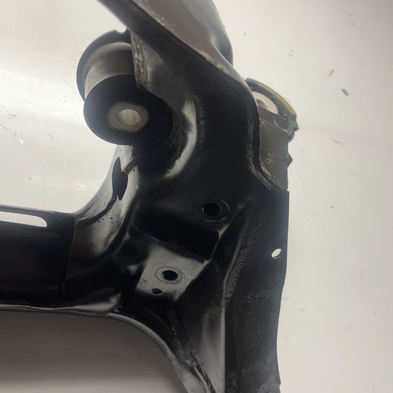 ☑️ 2003-2008 BMW E85 Z4 Convertible Rear Axle Subframe Crossmember Carrier OEM