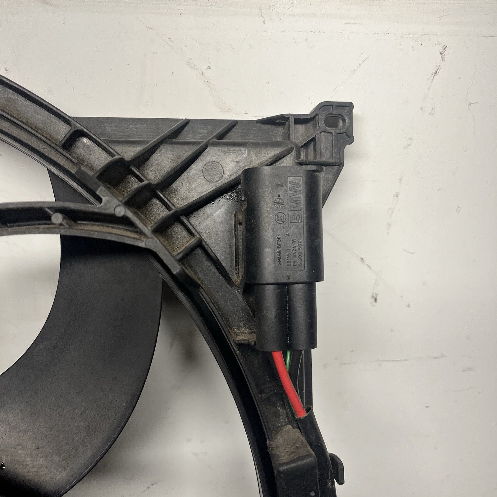 ☑️ BMW E85 Z4 3.0L M54 Engine Radiator Cooling Fan Automatic 600W OEM 113k Miles