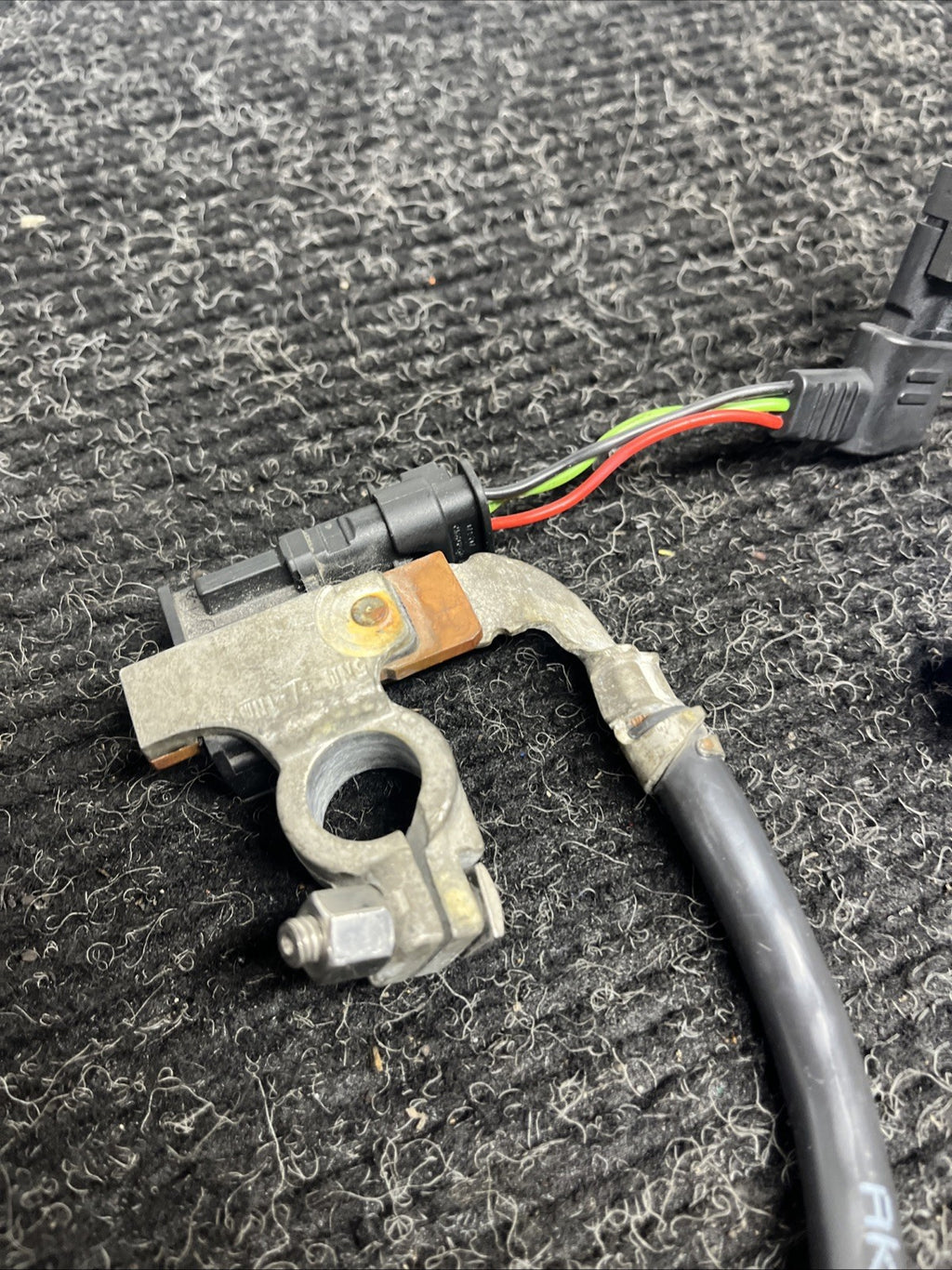 ☑️ BMW OEM E60 E61 E64 E70 545 535 550 M5 REAR TRUNK BATTERY NEGATIVE CABLE