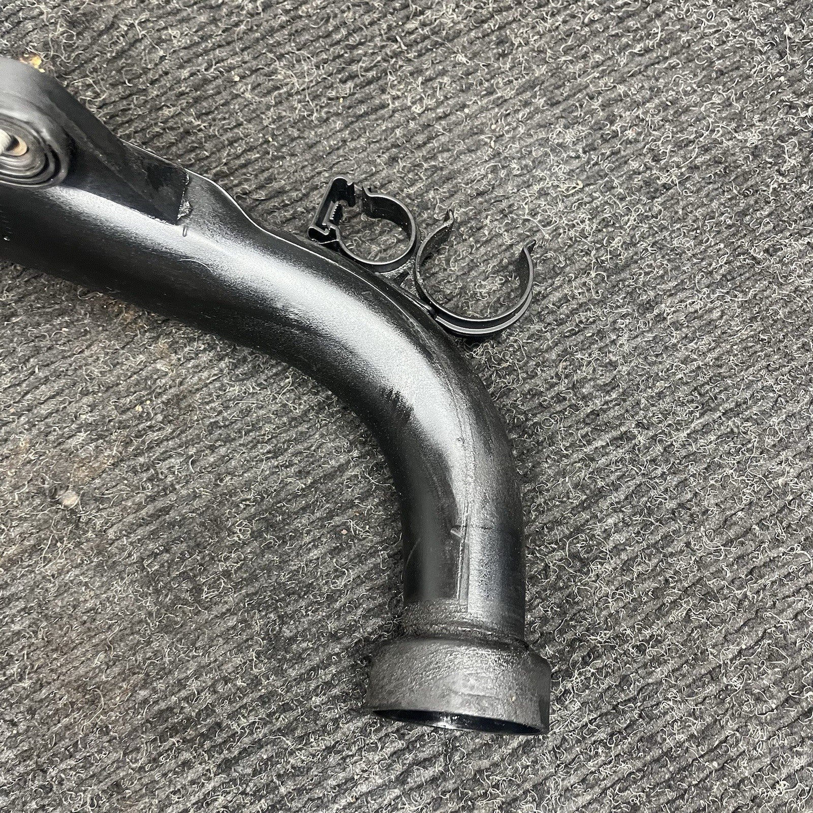 ☑️ BMW E90 335xi Air Intake Pipe Duct Induction Tube Front Engine N54 OEM