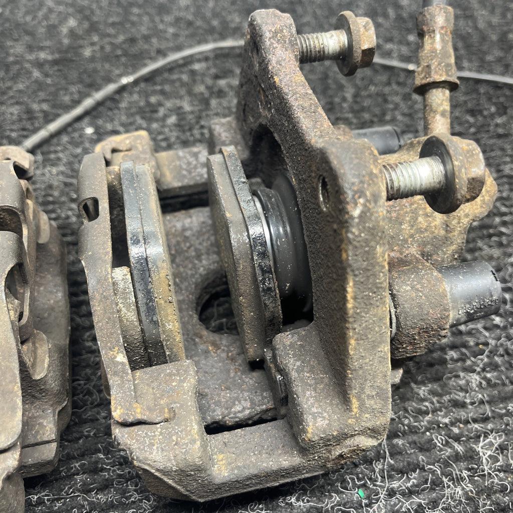 ☑️ 01-06 BMW E46 330i 330Ci RWD SET OF 2 REAR LEFT & RIGHT BRAKE CALIPER OEM