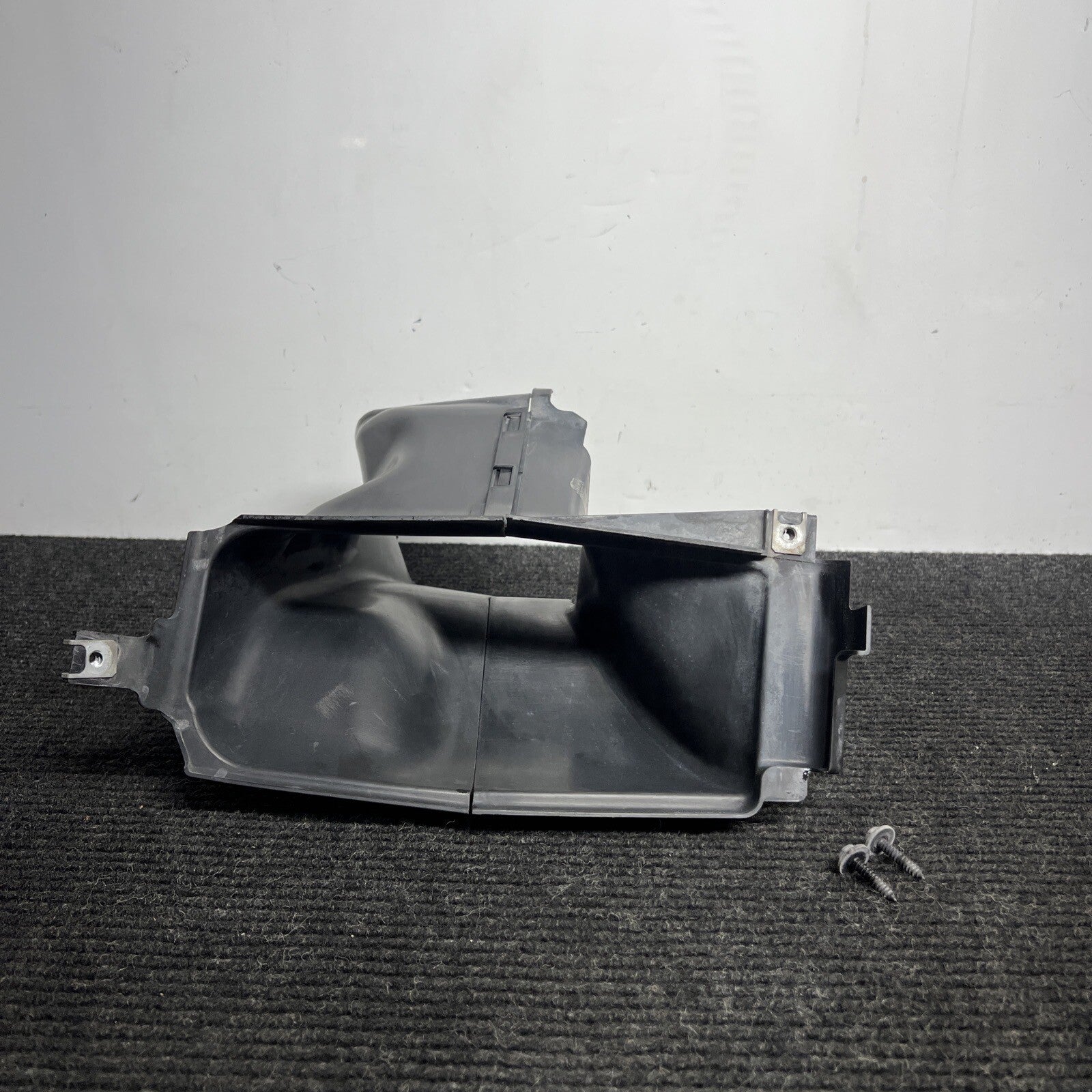☑️ BMW 3 CONVERTIBLE E93 FRONT LEFT SIDE AIR DUCT 51748047407 OEM