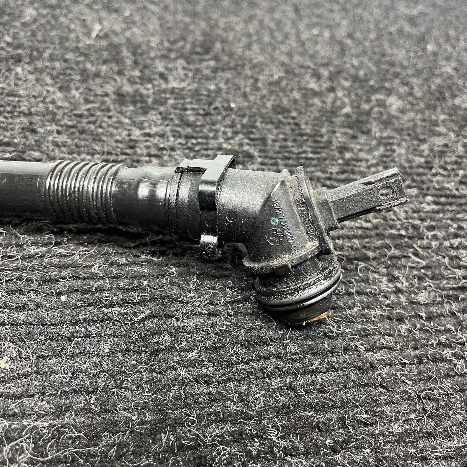 ☑️ 07-10 OEM BMW E90 E92 E93 N54 Engine Valve Cover Vent Hose Pipe