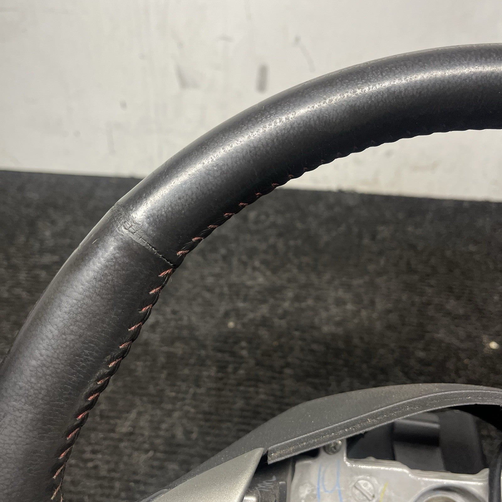 ☑️ 2008-2011 Subaru Impreza Black Rubber Steering Wheel w/ Cruise Control OEM