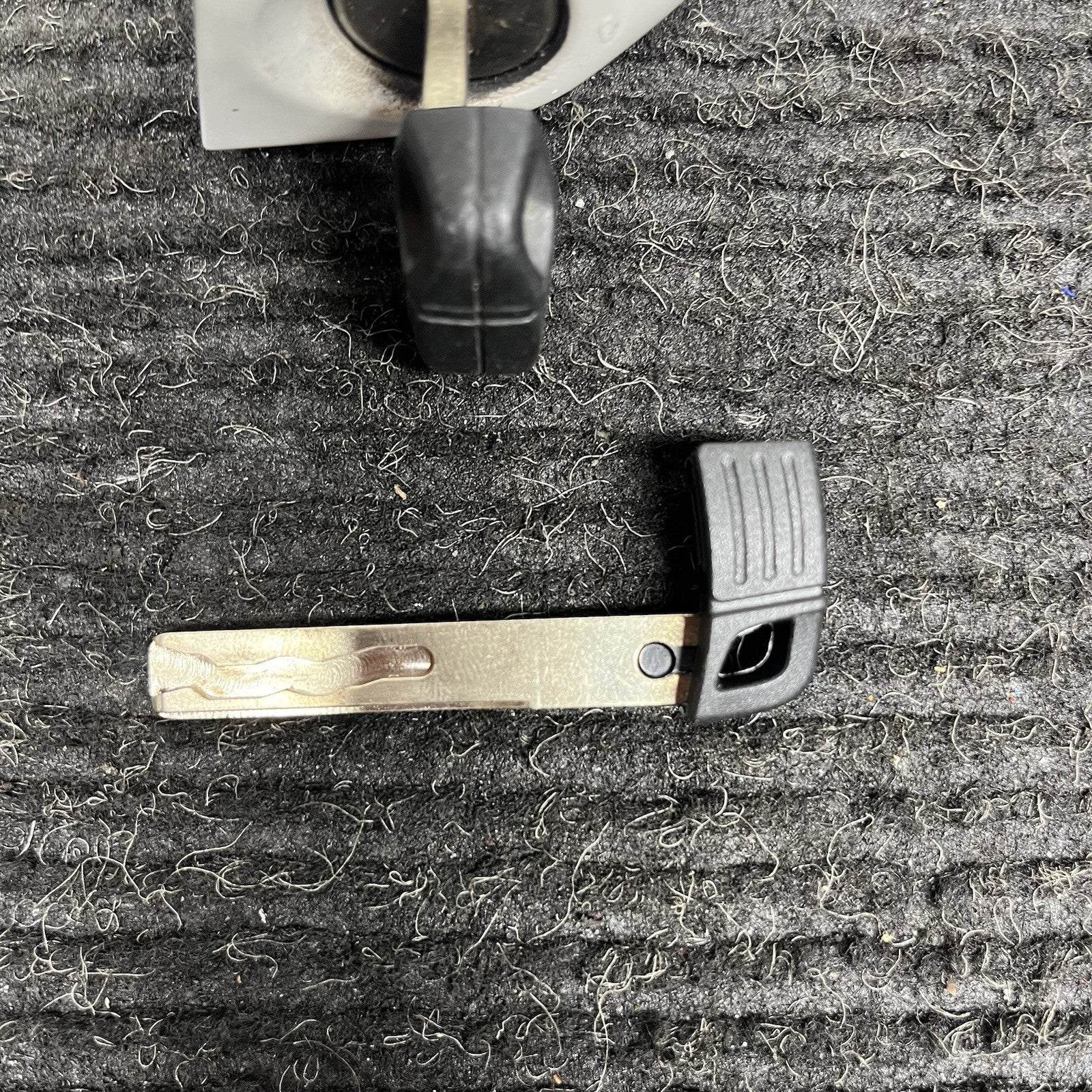 ☑️ 2008-2013 BMW E82 E88 135 Exterior Driver Door Handle Key Lock Set White OEM