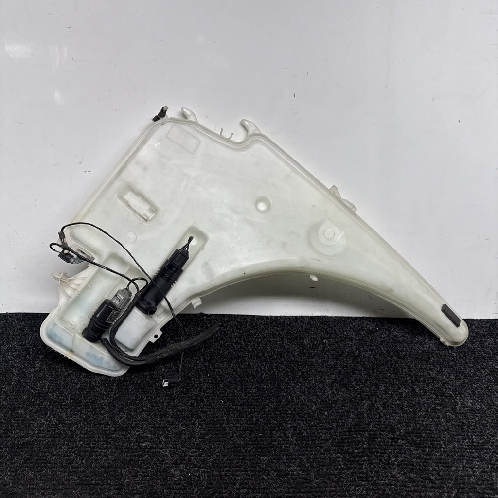 ☑️ 08-13 BMW 128i 135i E82 E88 Windshield Washer Reservoir Tank Coupe Sedan OEM