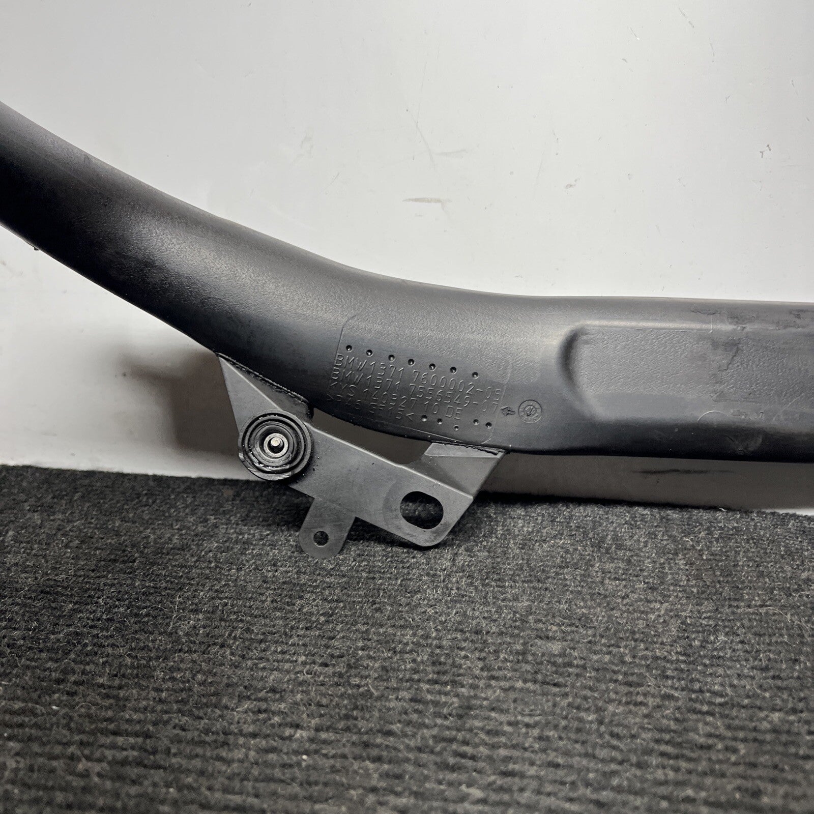 ☑️ BMW E60 E82 E90 E92 TURBO CHARGE AIR INDUCTION TUBE INTAKE PIPE OEM