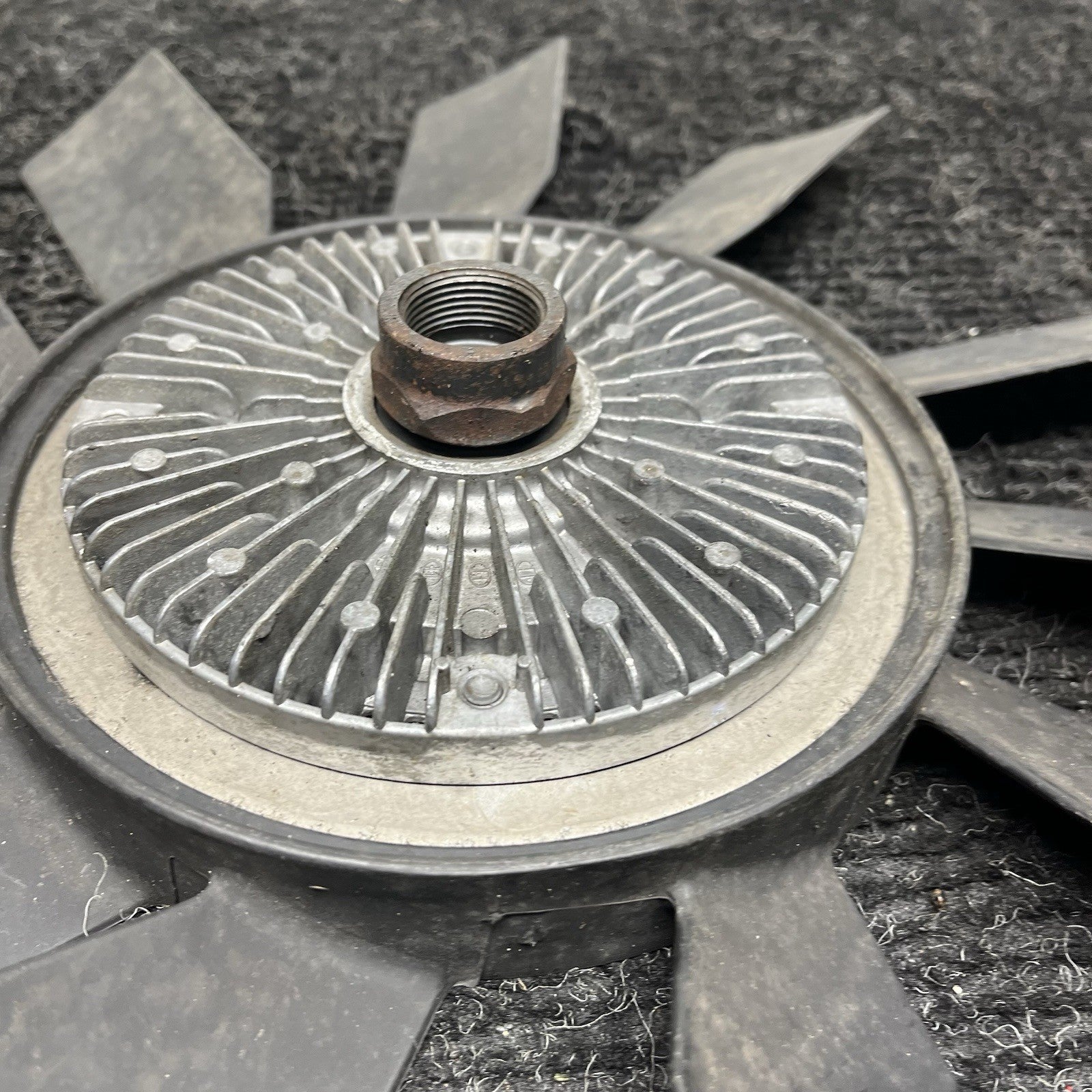 ☑️ BMW E30 3-Series Radiator Cooling Clutch Fan 1723362