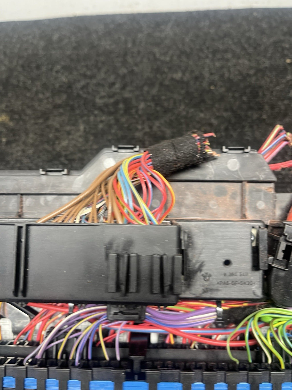 ☑️ 00-05 BMW 3 Series E46 OEM Fuse box block panel with fuses & relays 8 364 542