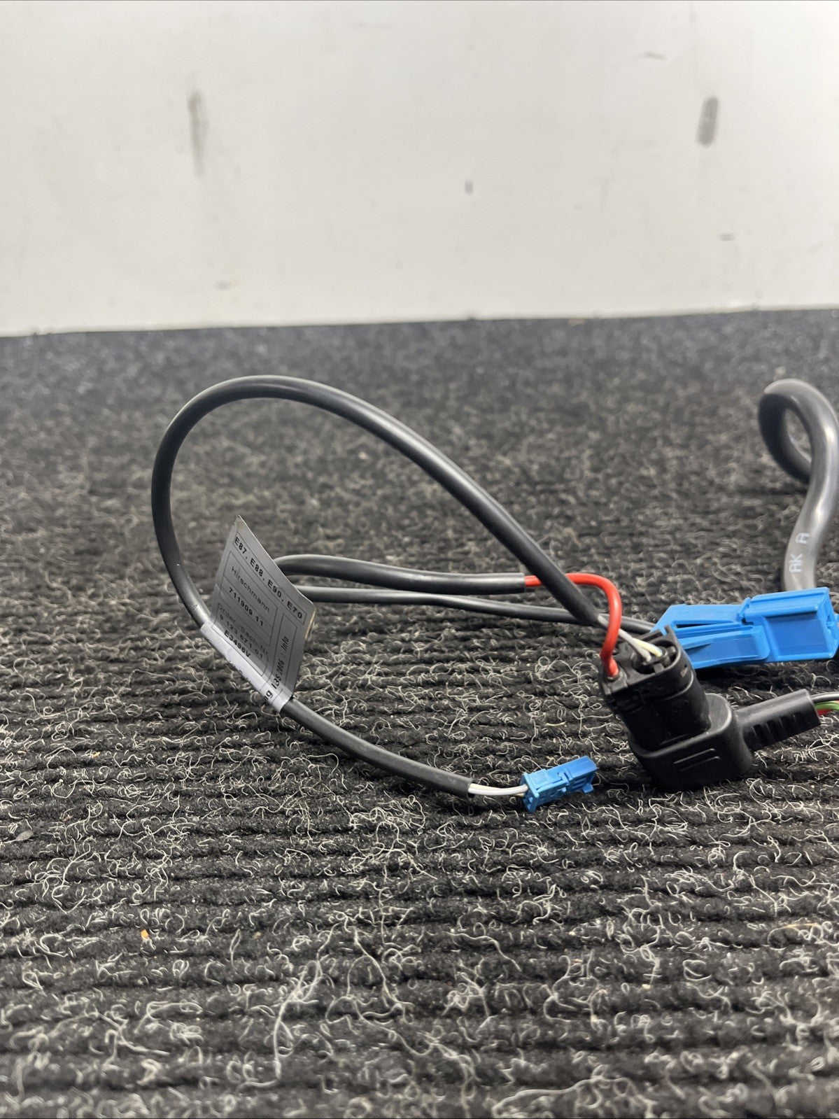 ☑️ BMW OEM E60 E61 E64 E70 545 535 550 M5 REAR TRUNK BATTERY NEGATIVE CABLE