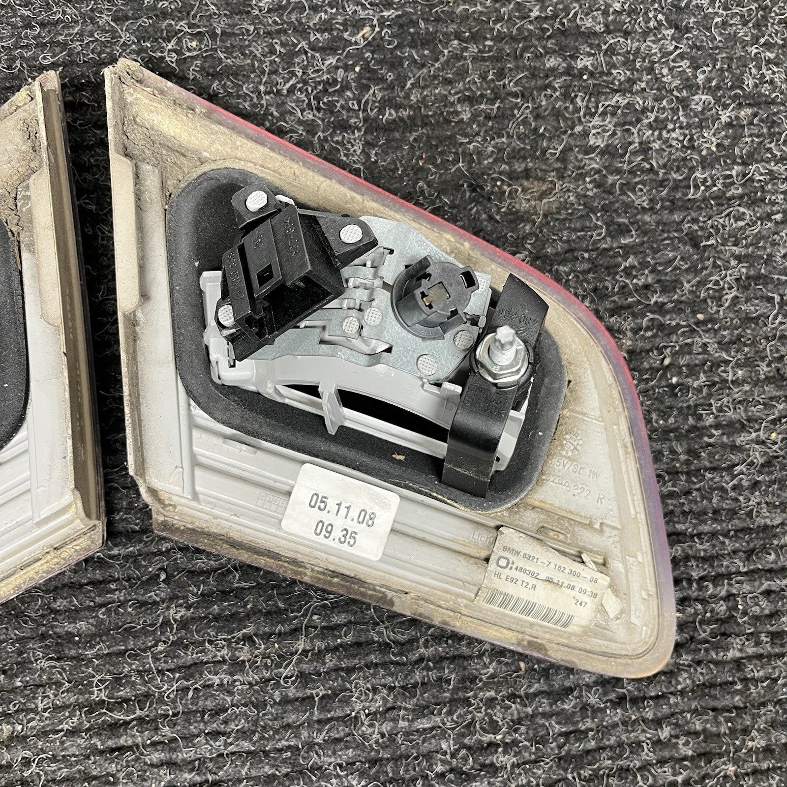 ☑️ 2007-2010 BMW E92 328i 335i COUPE INNER TAIL LIGHT PAIR PRE-LCI OEM NOTE