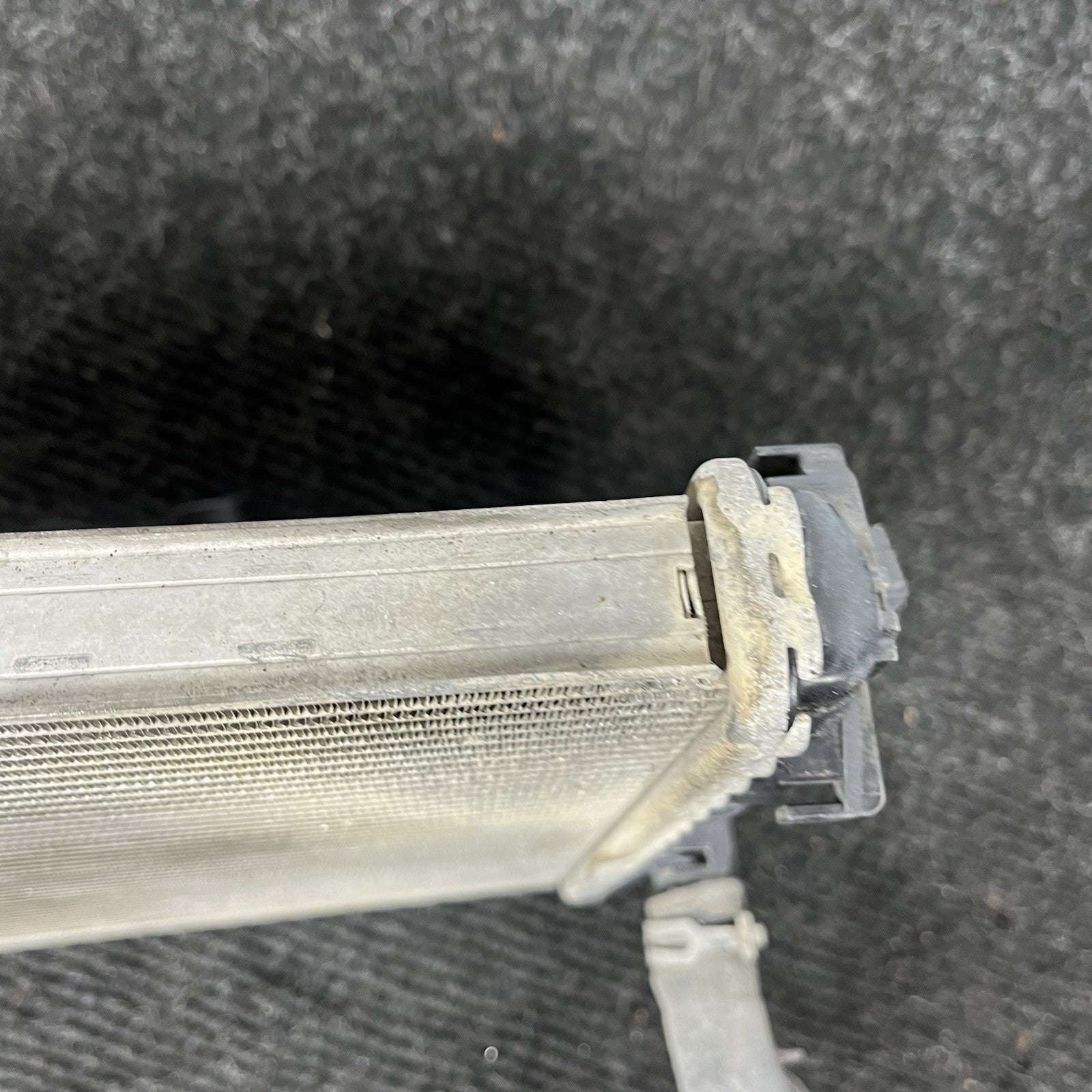 ☑️ OEM 2011-2015 AUDI Q7 3.0L FRONT LEFT RIGHT AUX AUXILIARY SECONDARY RADIATOR