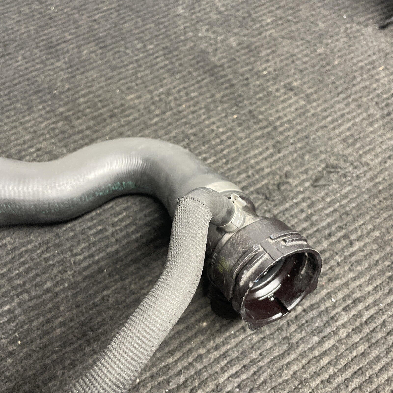 ☑️ 08-10 BMW E60 535i N54 Upper Radiator Coolant Hose Pipe Line 7599452 OEM