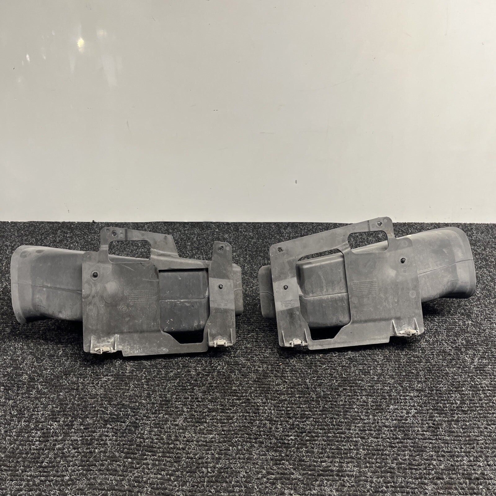 ☑️ 00-06 Genuine BMW 3 Series E46 Coupe Convertible M Sport Front Air Ducts PAIR
