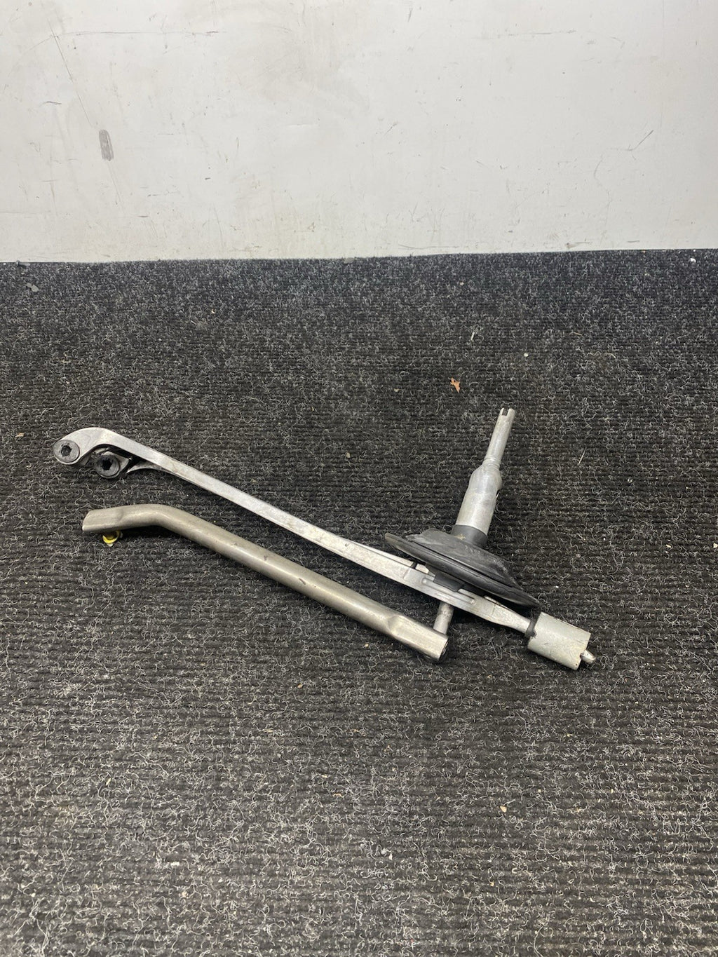 ☑️ 2008 BMW Z4 CONVERTIBLE (E85) MANUAL TRANSMISSION SHIFTER LINKAGE ASSEMBLY