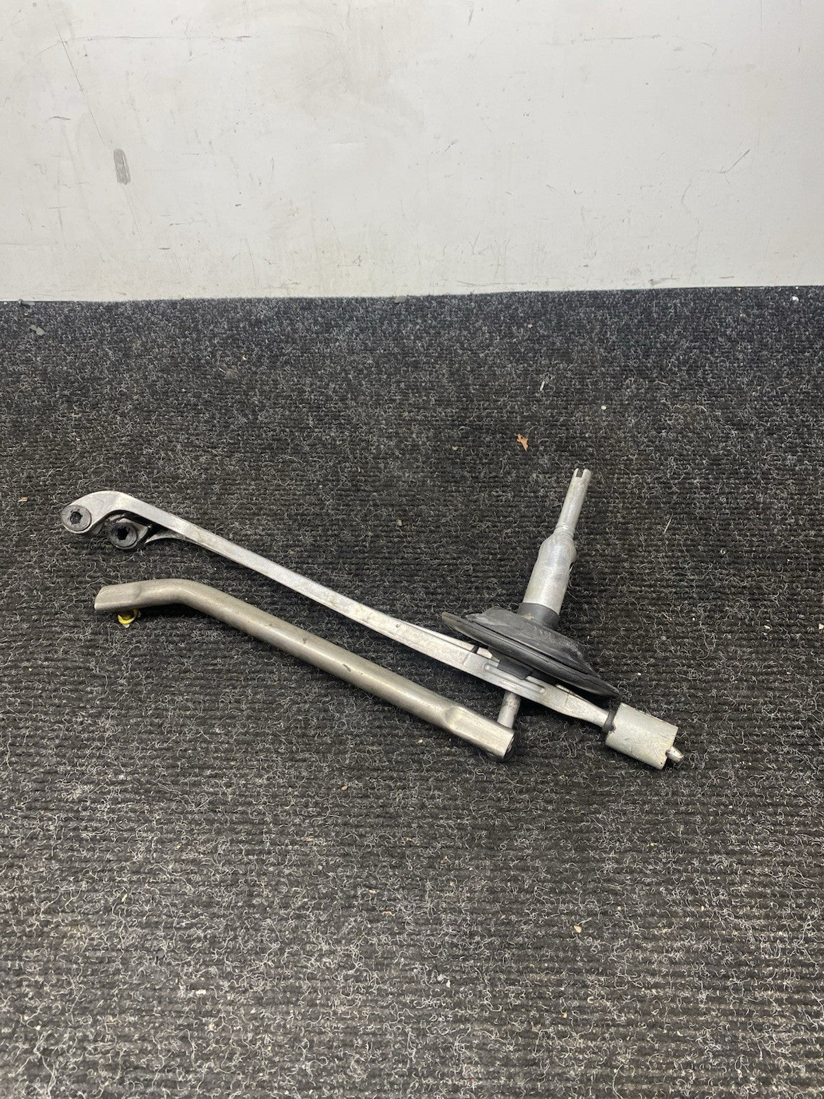 ☑️ 2008 BMW Z4 CONVERTIBLE (E85) MANUAL TRANSMISSION SHIFTER LINKAGE ASSEMBLY