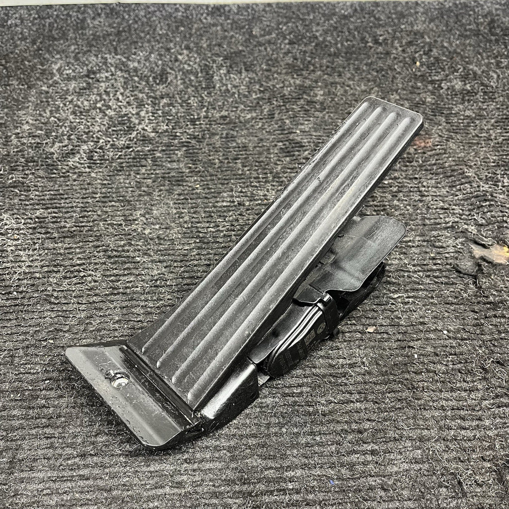 ☑️ BMW F30 F36 F32 F82 F80 I3 MANUAL FUEL GAS ACCELERATOR FOOT PEDAL UNIT OEM
