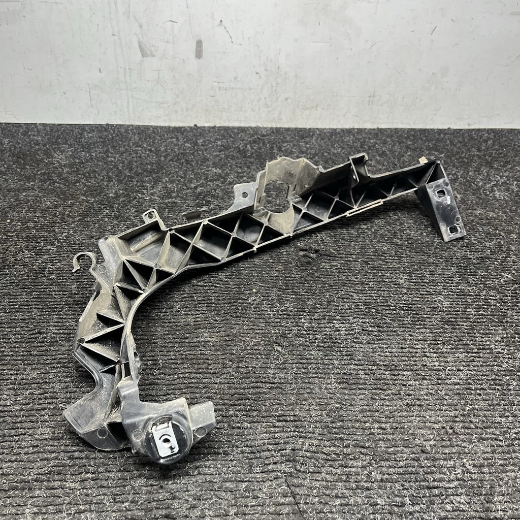 ☑️ 09-11 BMW E90 328i 335d Front Right Headlight Arm Bracket Mount 7138402 OEM