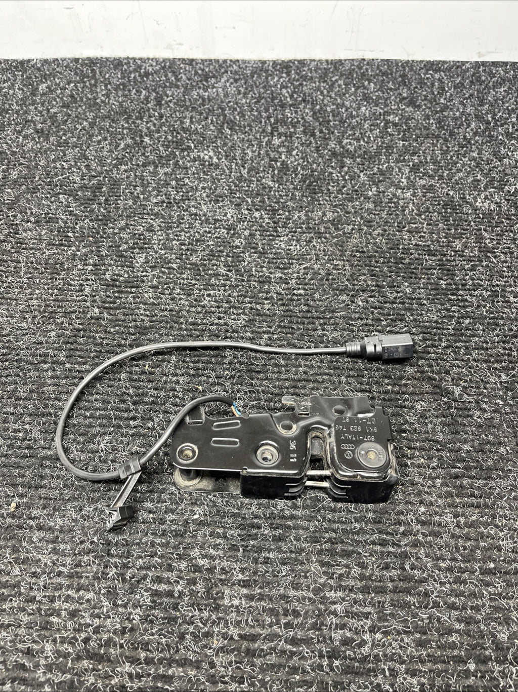 ☑️ 2008-2017 AUDI B8 A4 8T A5 S5 QUATTRO FRONT HOOD LOCK LATCH MECHANISM OEM