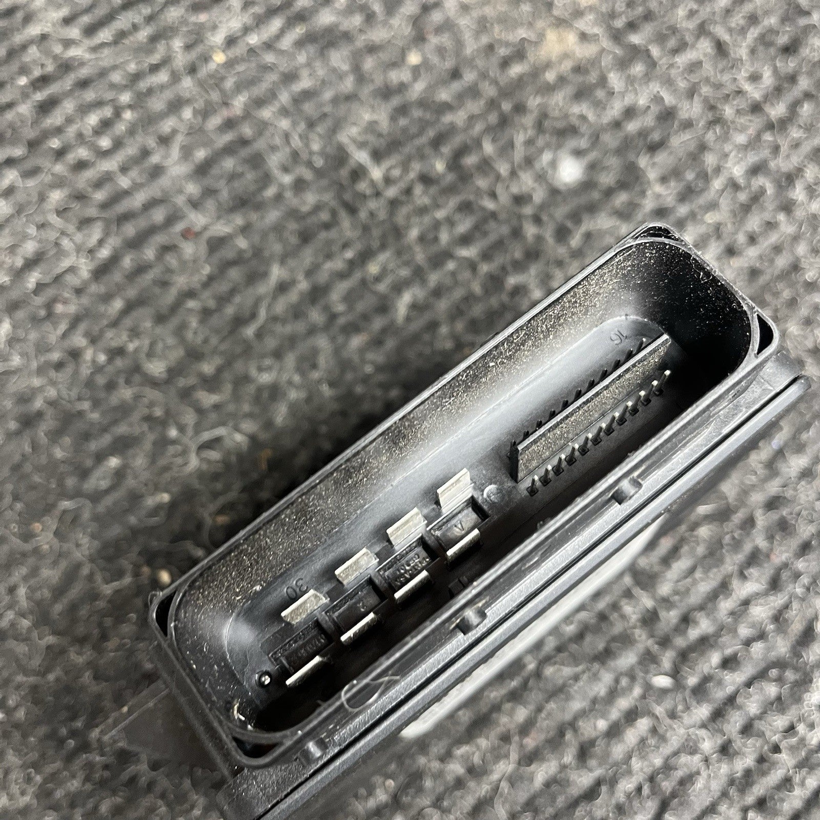 ☑️ 2014-2017 AUDI A5 COUPE B8 - Parking Brake Control Module 8K0907801M