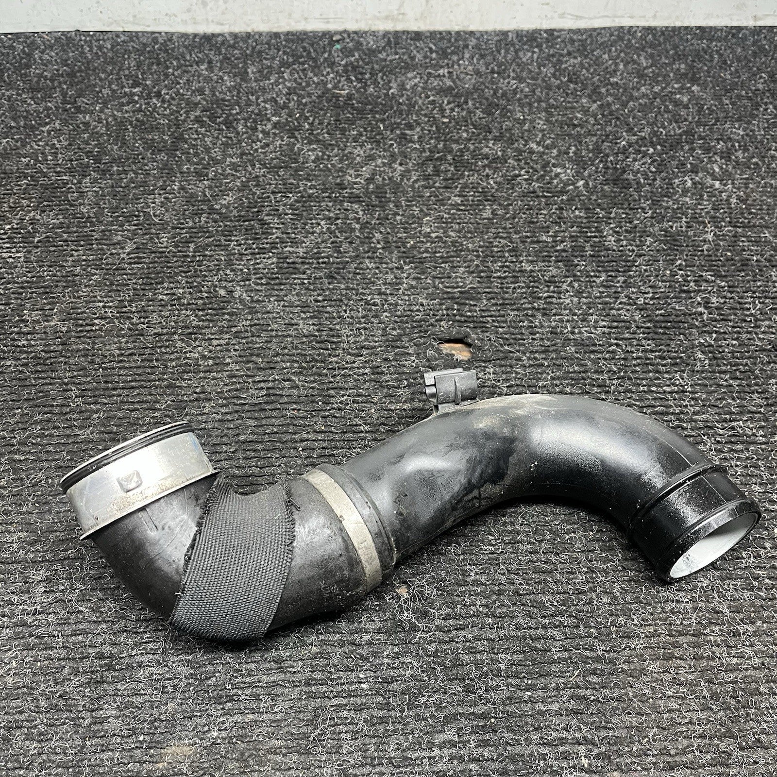 ☑️ 07-13 Bmw E82 E90 E92 135I 335I Intercooler Charge Pipe Intake Pipe Tube Oem