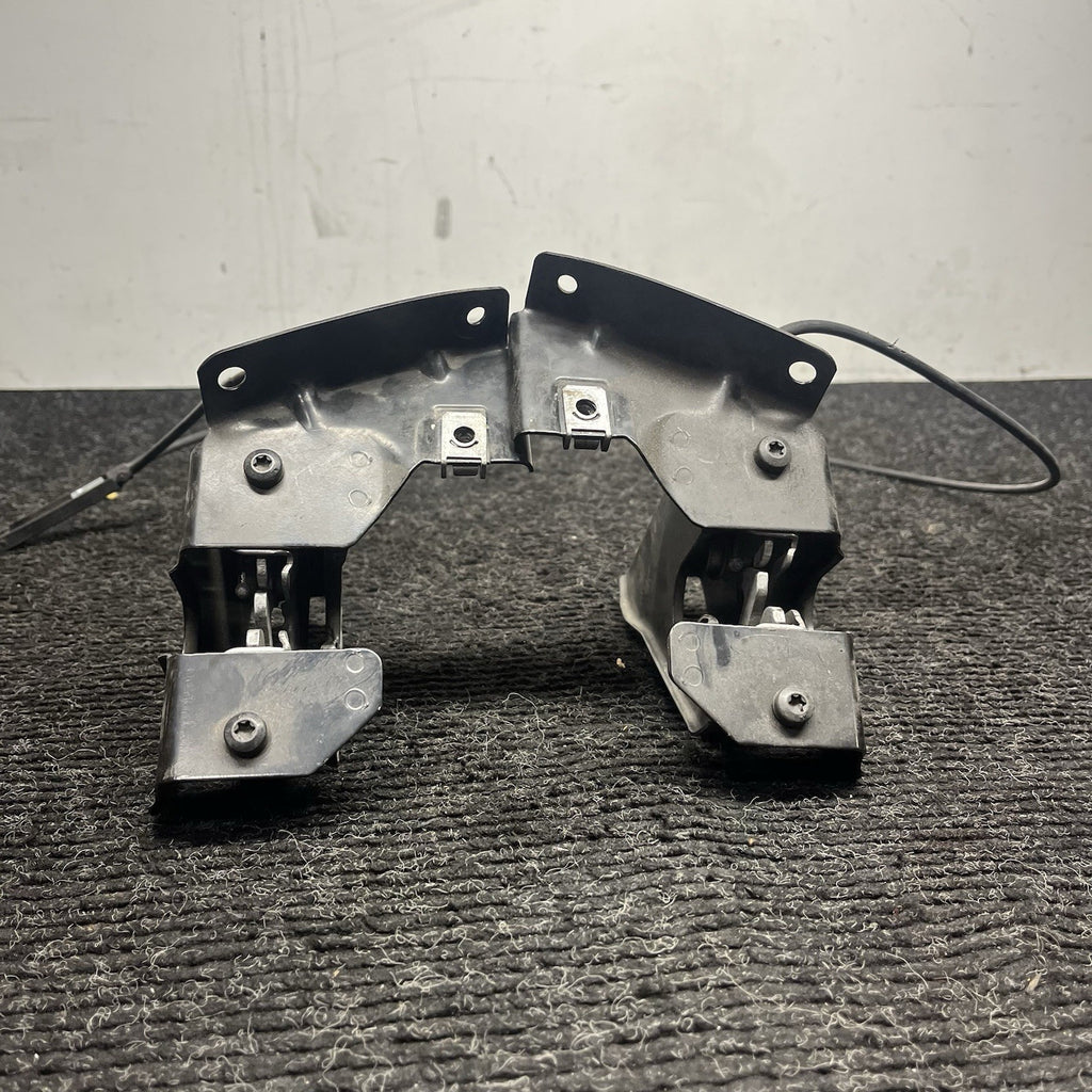 ☑️ 2007-2013 BMW 3 Series Hood Catch Lock Latch BMW E92 335i Coupe RH LH OEM