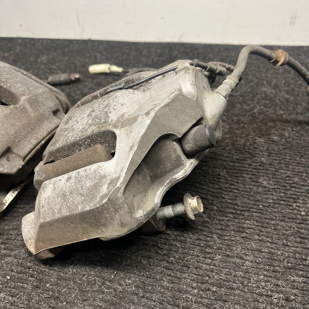 ☑️ 06-11 E90 E91 E92 E93 E84 335 Z4 BMW 335i Front Brake Caliper Set OEM