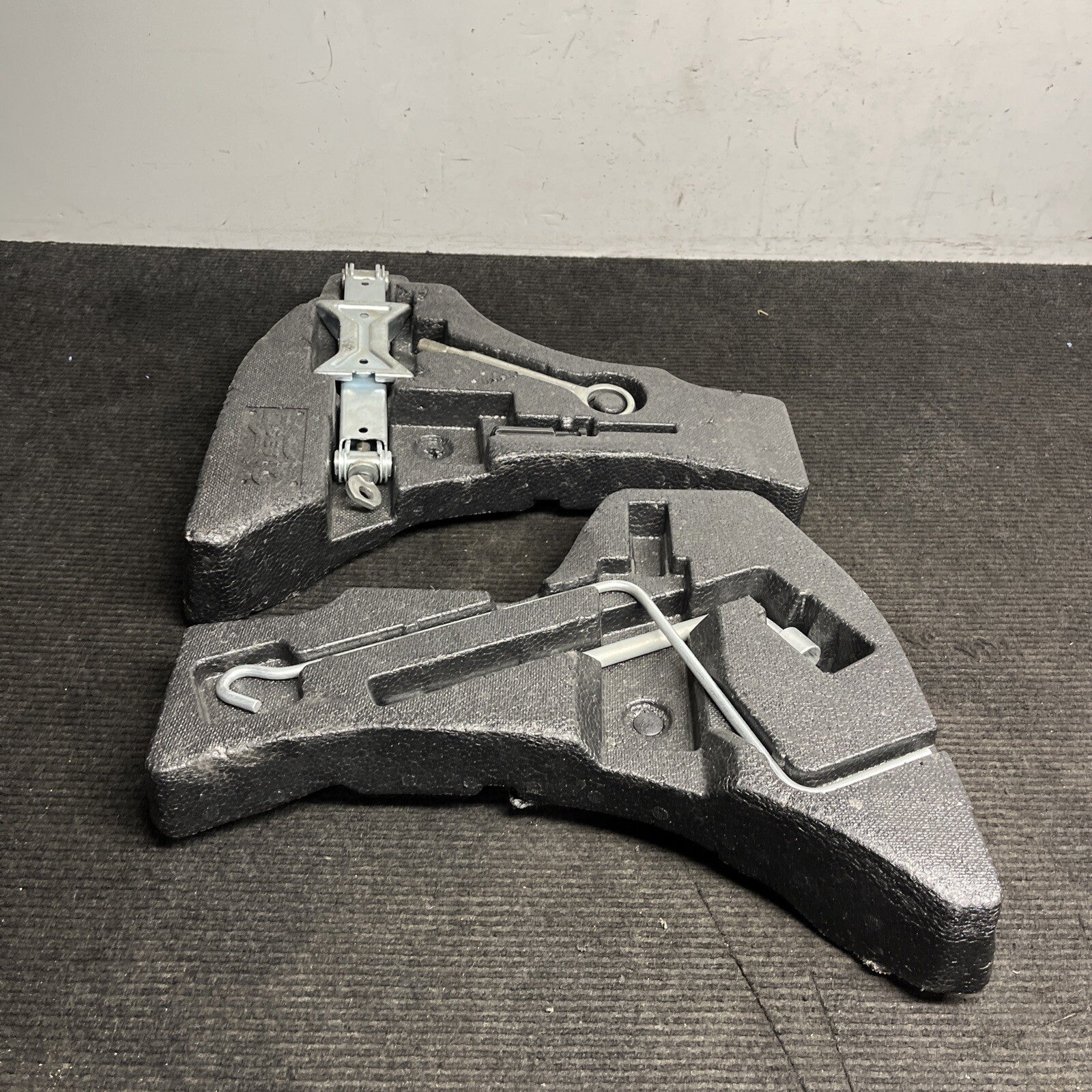 ☑️ 2020 OEM SUBARU BRZ FA20 2.0L OEM SPARE TIRE JACK TOOL KIT ASSY COMPLETE