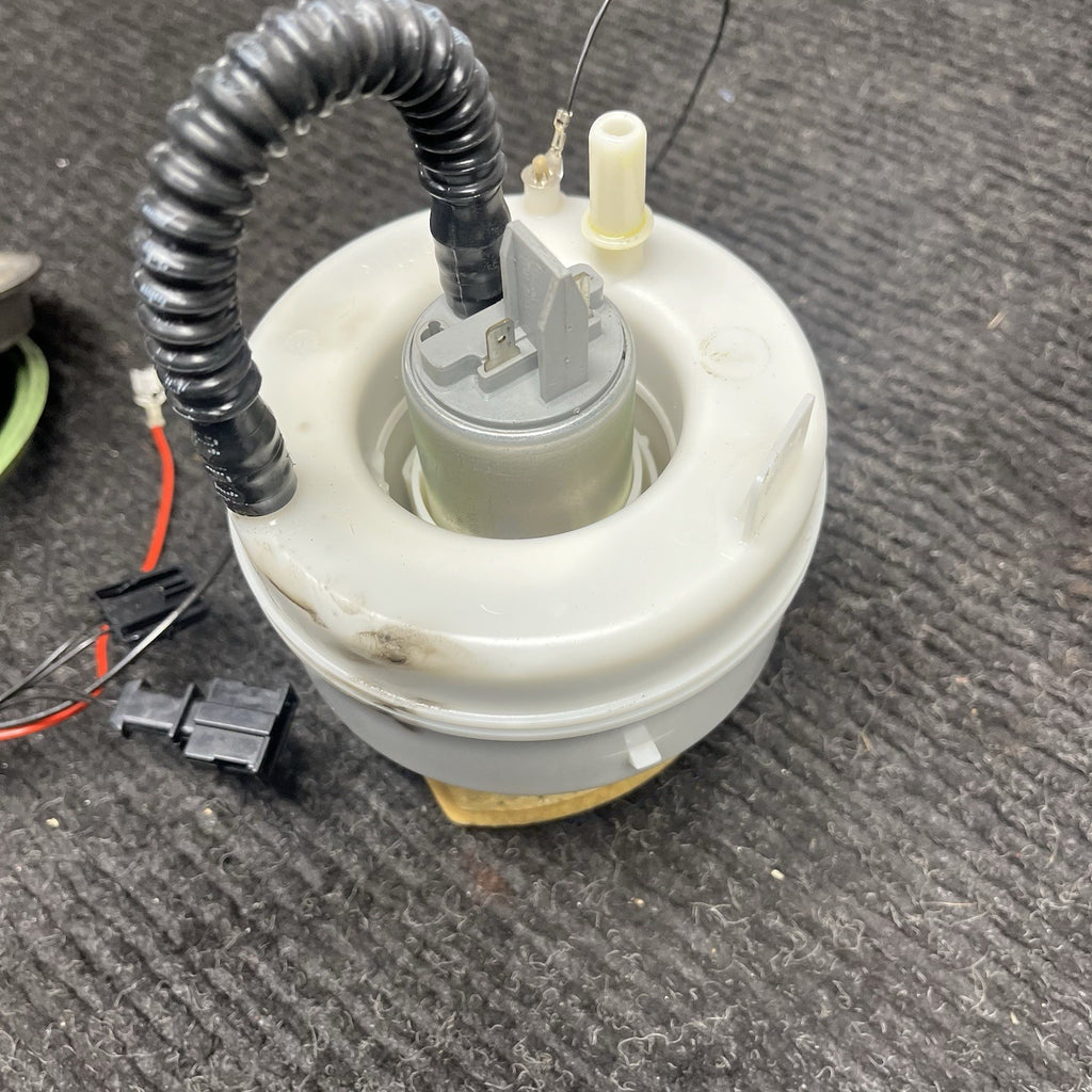 ☑️ 12-18 BMW F30 328i 320i 335i M3 Fuel Gas Tank Pump Sender Unit OEM