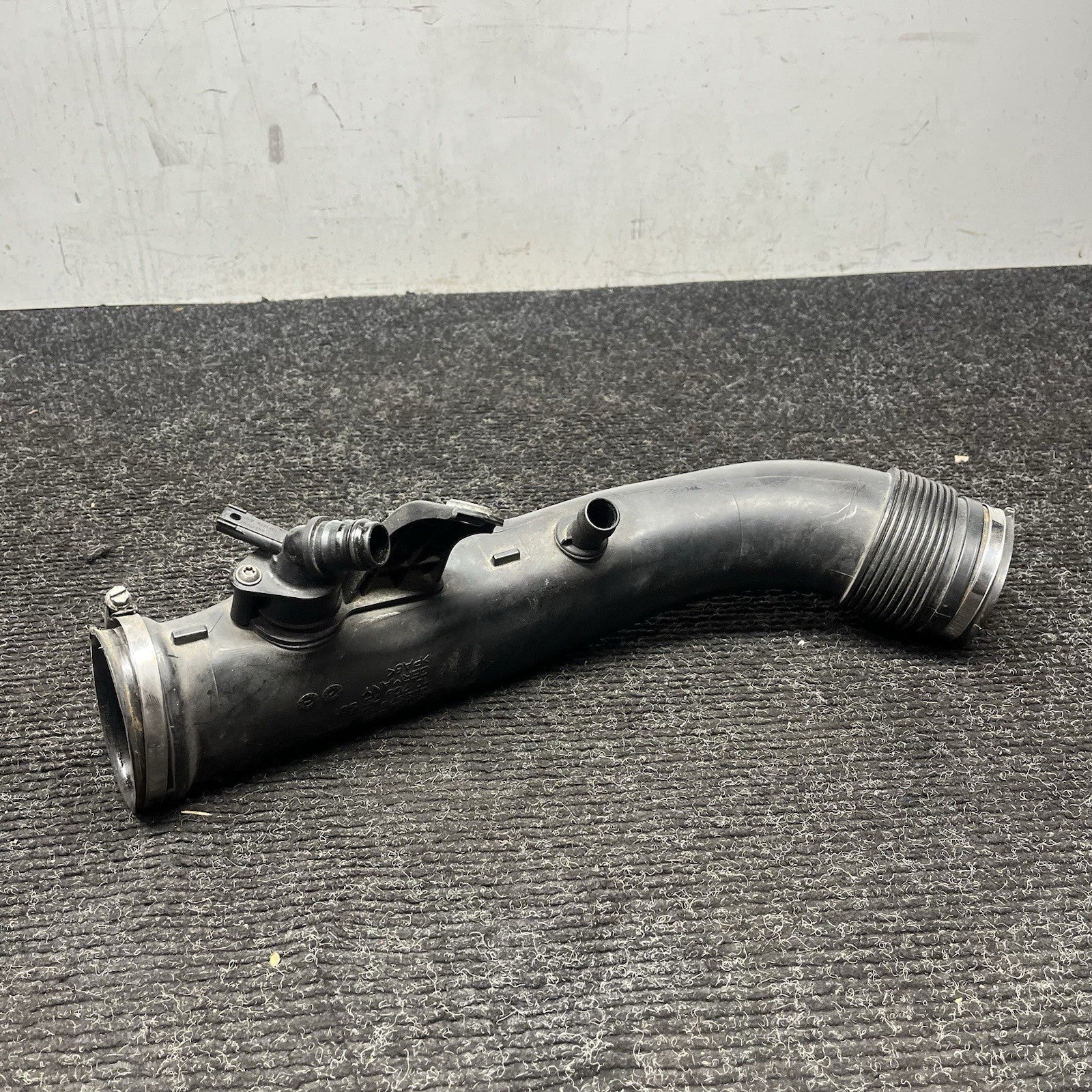 ☑️ BMW F15 X5 X6 35i 3.0L Air Intake Cleaner Duct Tube 7605585 OEM