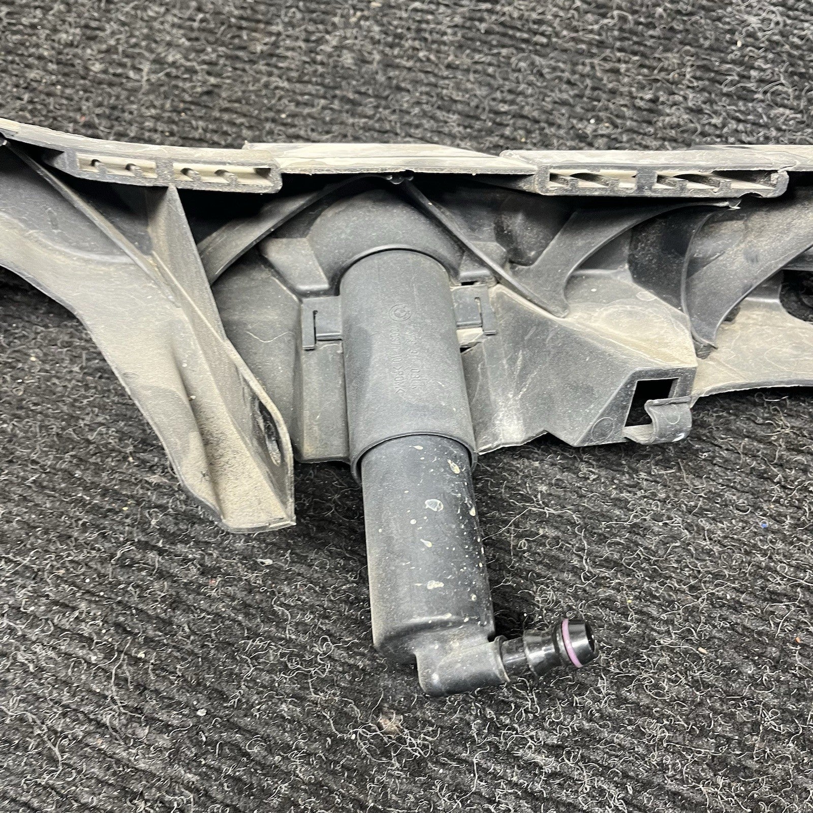 ☑️ 07-10 OEM BMW E92 E93 328 335 Right Passenger Headlight Bracket Carrier Mount