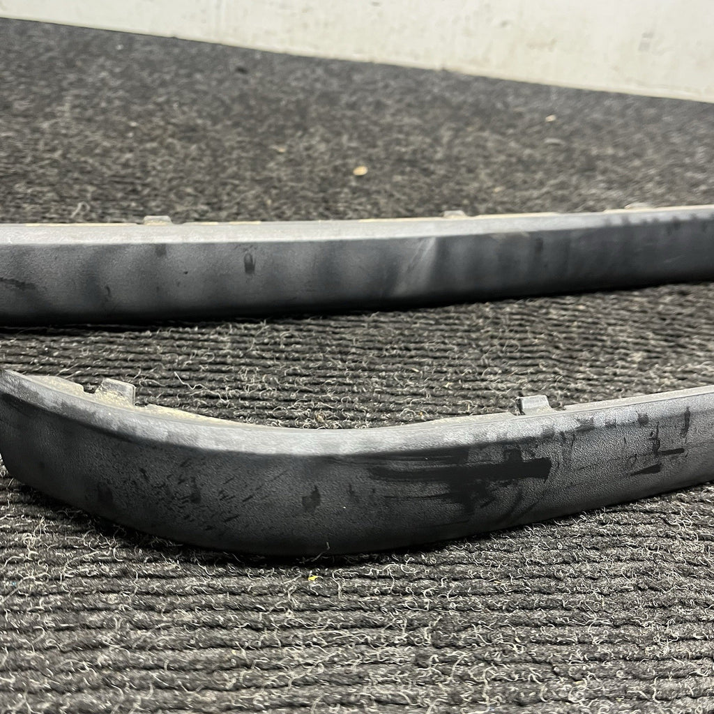 ☑️ 2002 BMW 325I E46 SEDAN REAR BUMPER TRIM MOLDING LEFT RIGHT CENTER 7030603