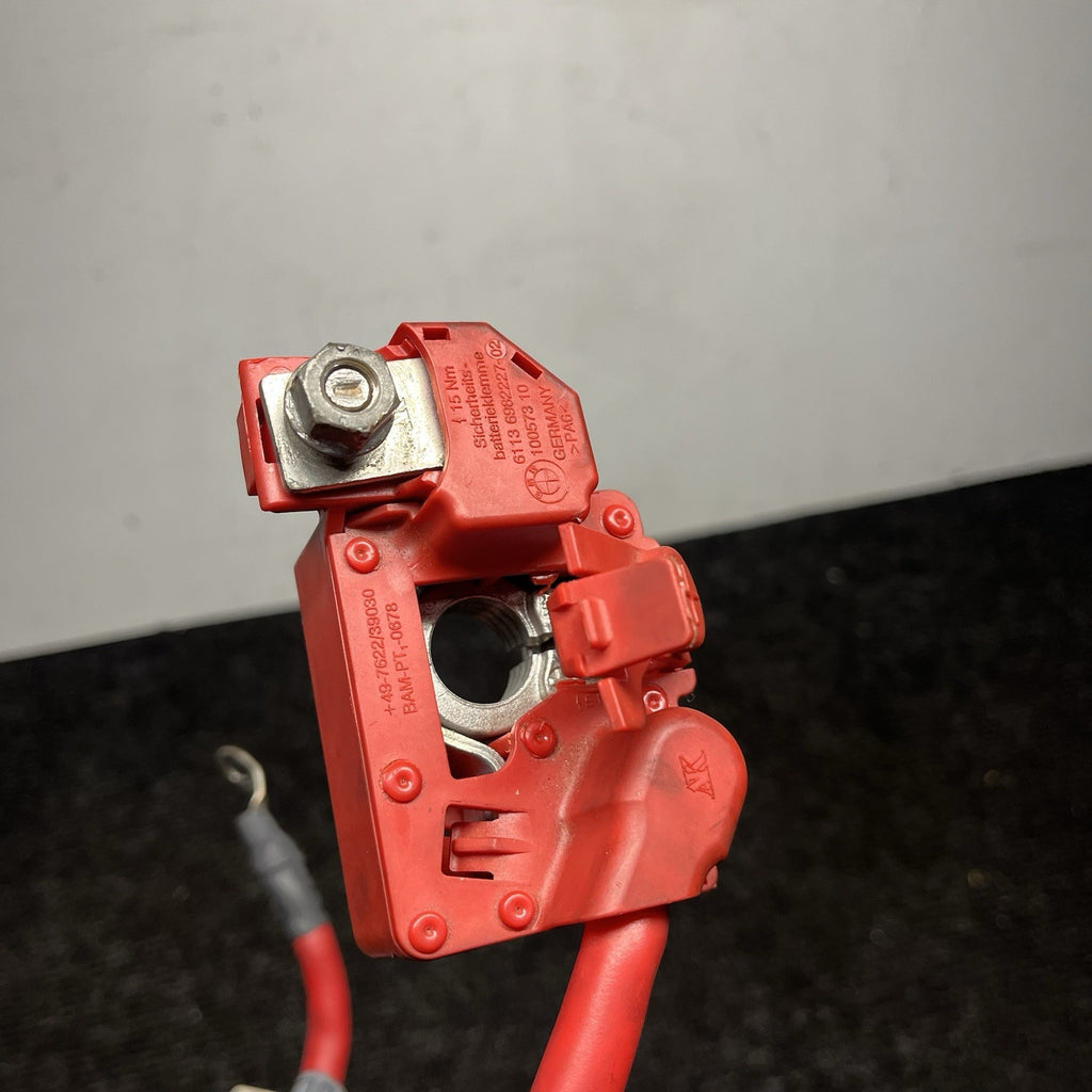 ☑️ 06-13 OEM BMW E82 E90 E92 M3 Battery Plus Pole Terminal Positive Red Cable