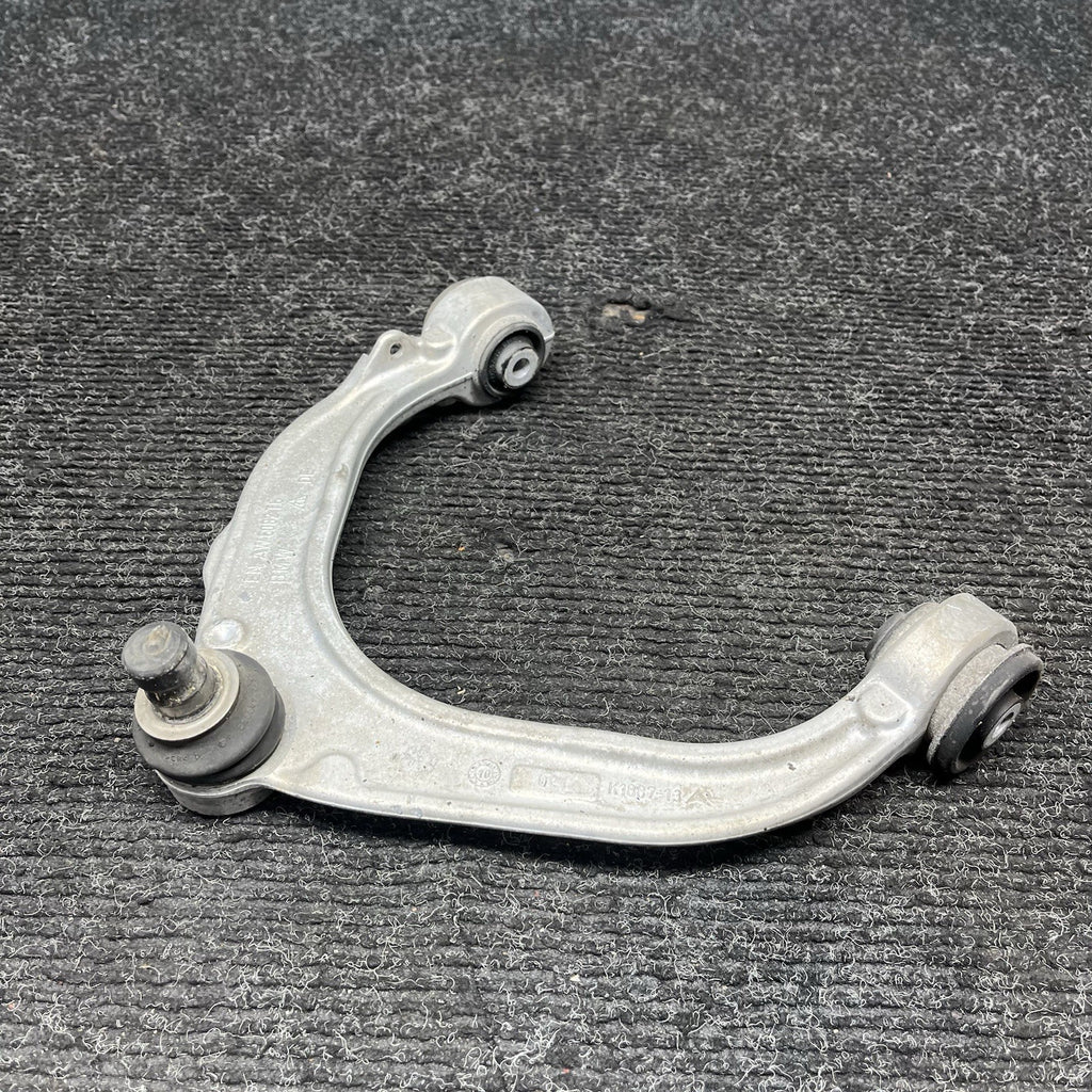 ☑️ 07-13 BMW X5 E70 LCI AWD FRONT RIGHT PASSENGER UPPER CONTROL ARM SUPPORT OEM