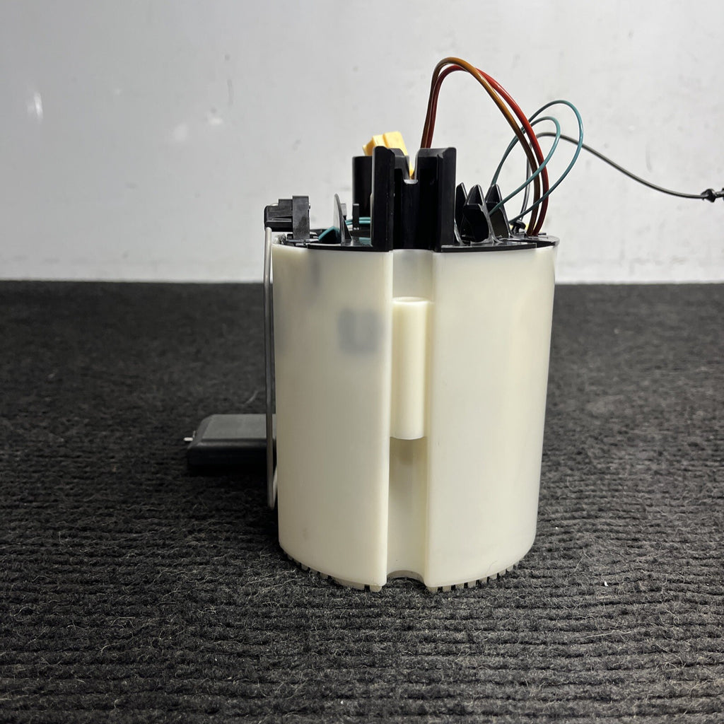 ☑️ 06-13 BMW76k E90 E84 E82 E88 E92 135i 335i X1 Right Fuel Pump Assembly OEM